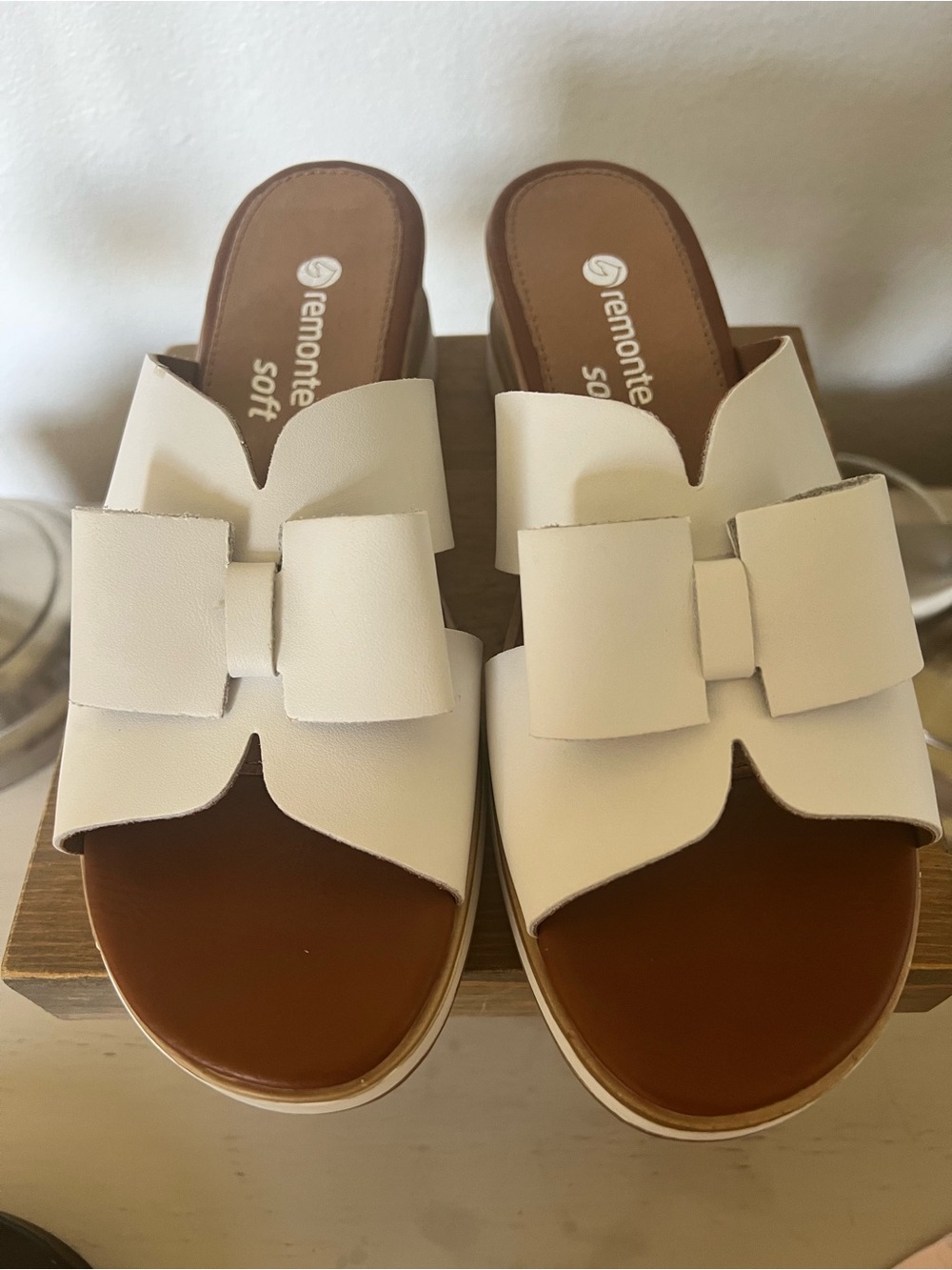 Remonte Soft D6456 Jerilyn slide sandal White size 10 US/42 EU New